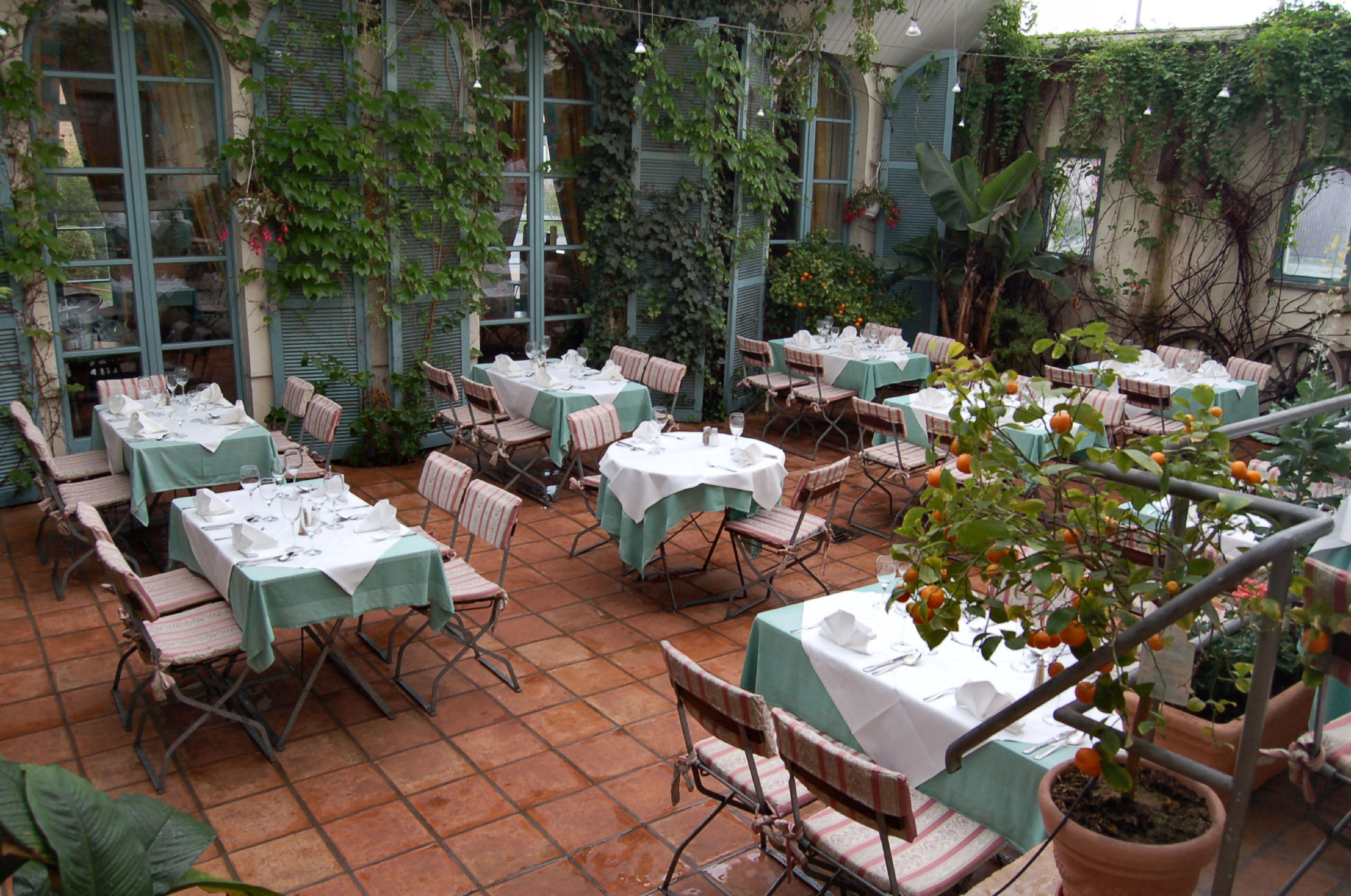 Albergo Hotel Schönefeld Restaurace fotografie